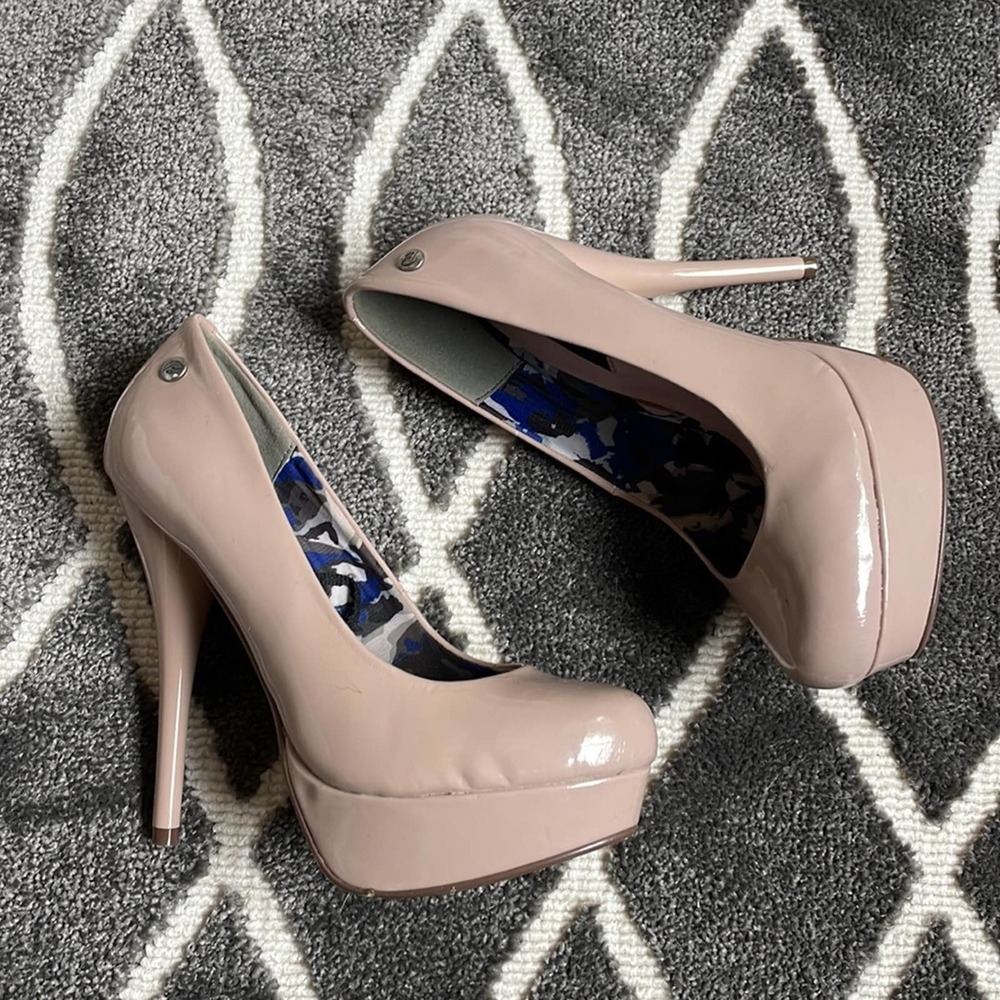 Blink Pumps Nude Size 37, US 7 - Picture 2 of 5